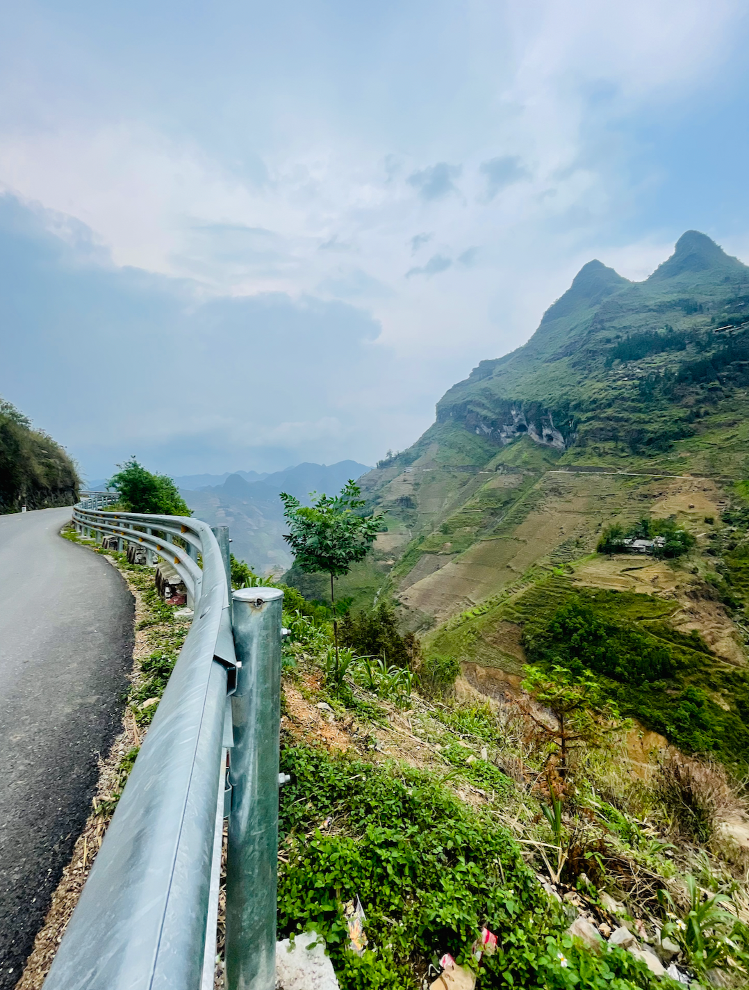 Begeleide Fietsreis Ha Giang: De Ultieme Gids voor een Avontuur door het Dak van Vietnam
